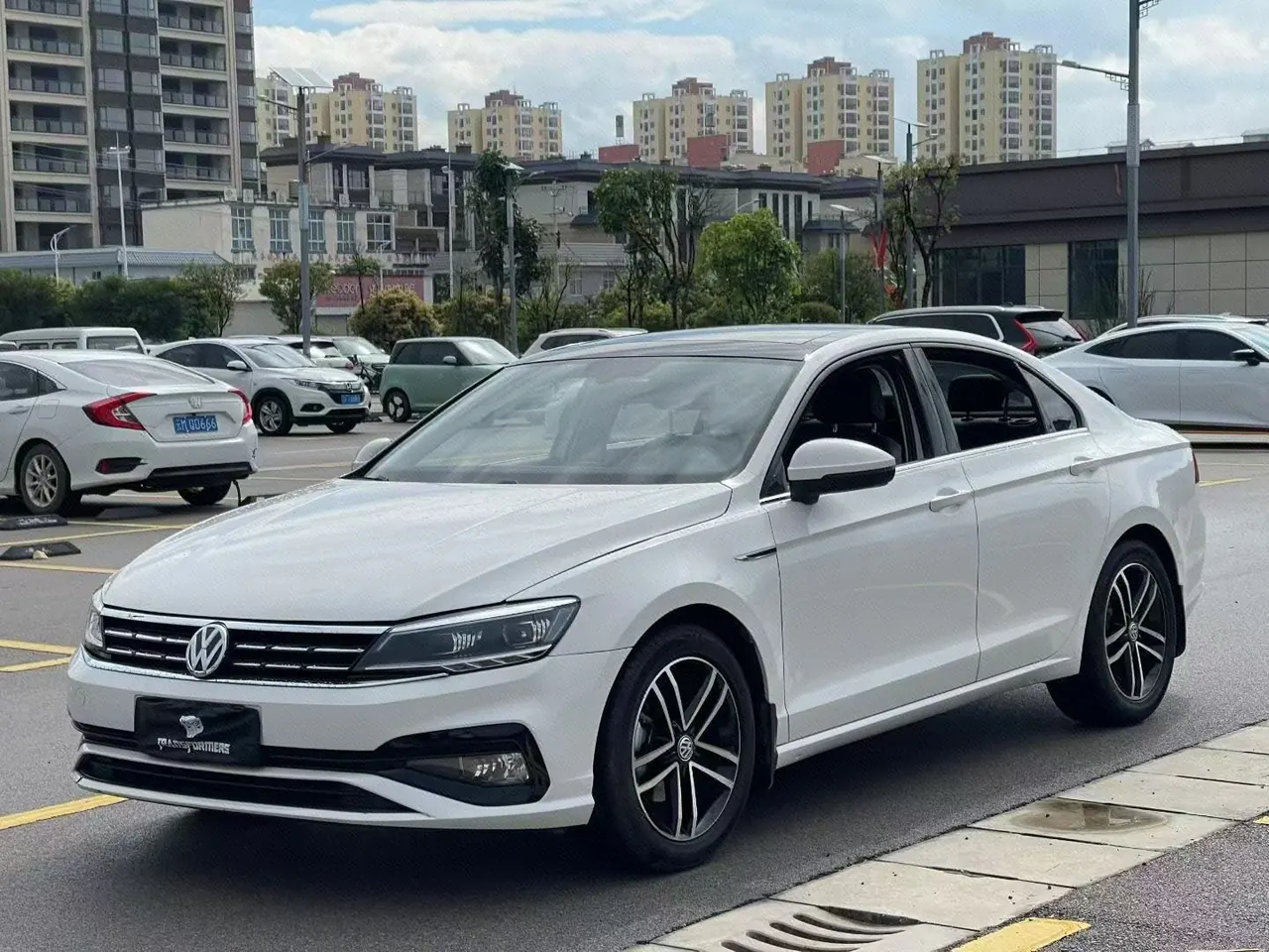打开图片灯箱:Volkswagen 2021 Ling Du 1.4TSI 280TSI Comfort Edition (Modified) Automatic Gear