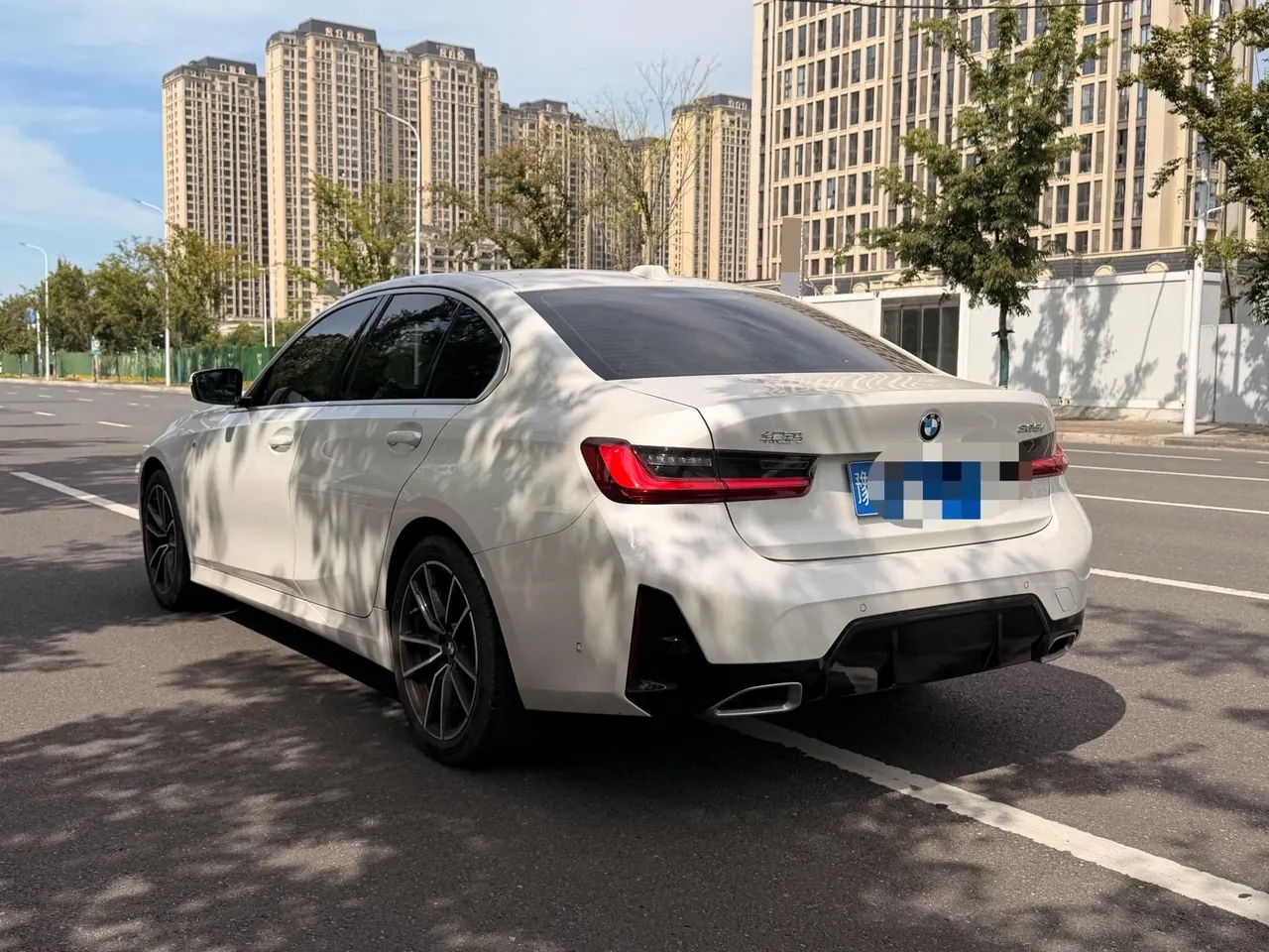 BMW 3 Series 2025 model 325i 2.0T M Sport Package automatic transmission 7