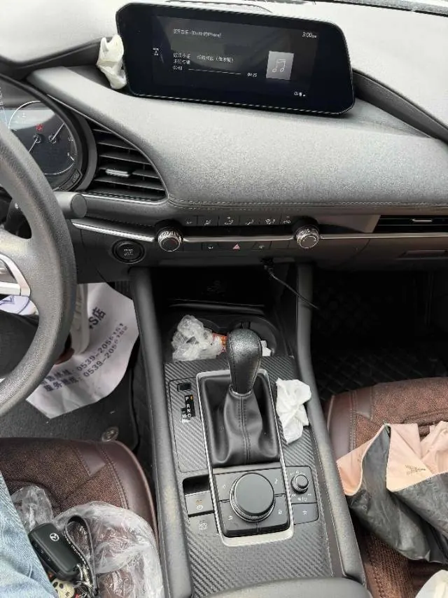 Mazda 3 Angkesaila 2022 Mazda 3 Angkesaila-sedan 2.0 quality automatic transmission 6