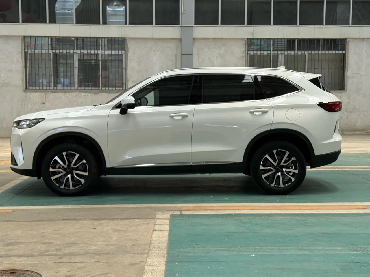 Haval 2022 H6 1.5T Two-Drive Pro Auto 3