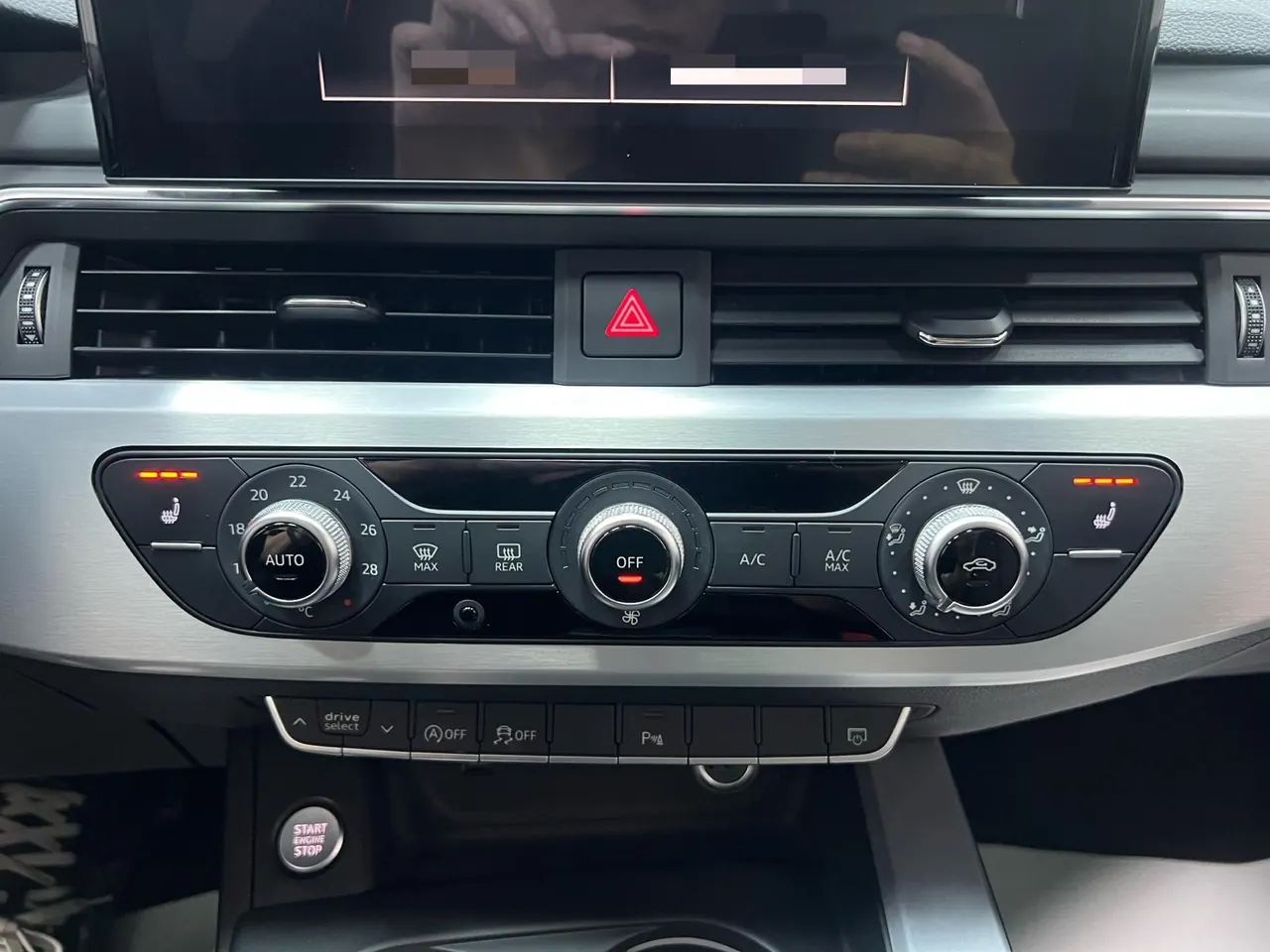Audi 2022 A4L 2.0TFSI 35TFSI Fashion Dynamic Automatic 10