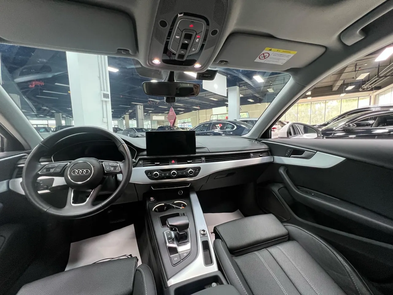 Audi 2022 A4L 2.0TFSI 35TFSI Fashion Dynamic Automatic 17