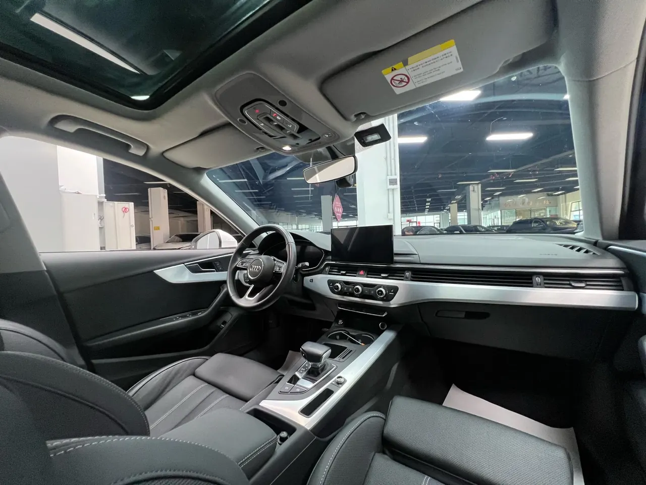 Audi 2022 A4L 2.0TFSI 35TFSI Fashion Dynamic Automatic 18