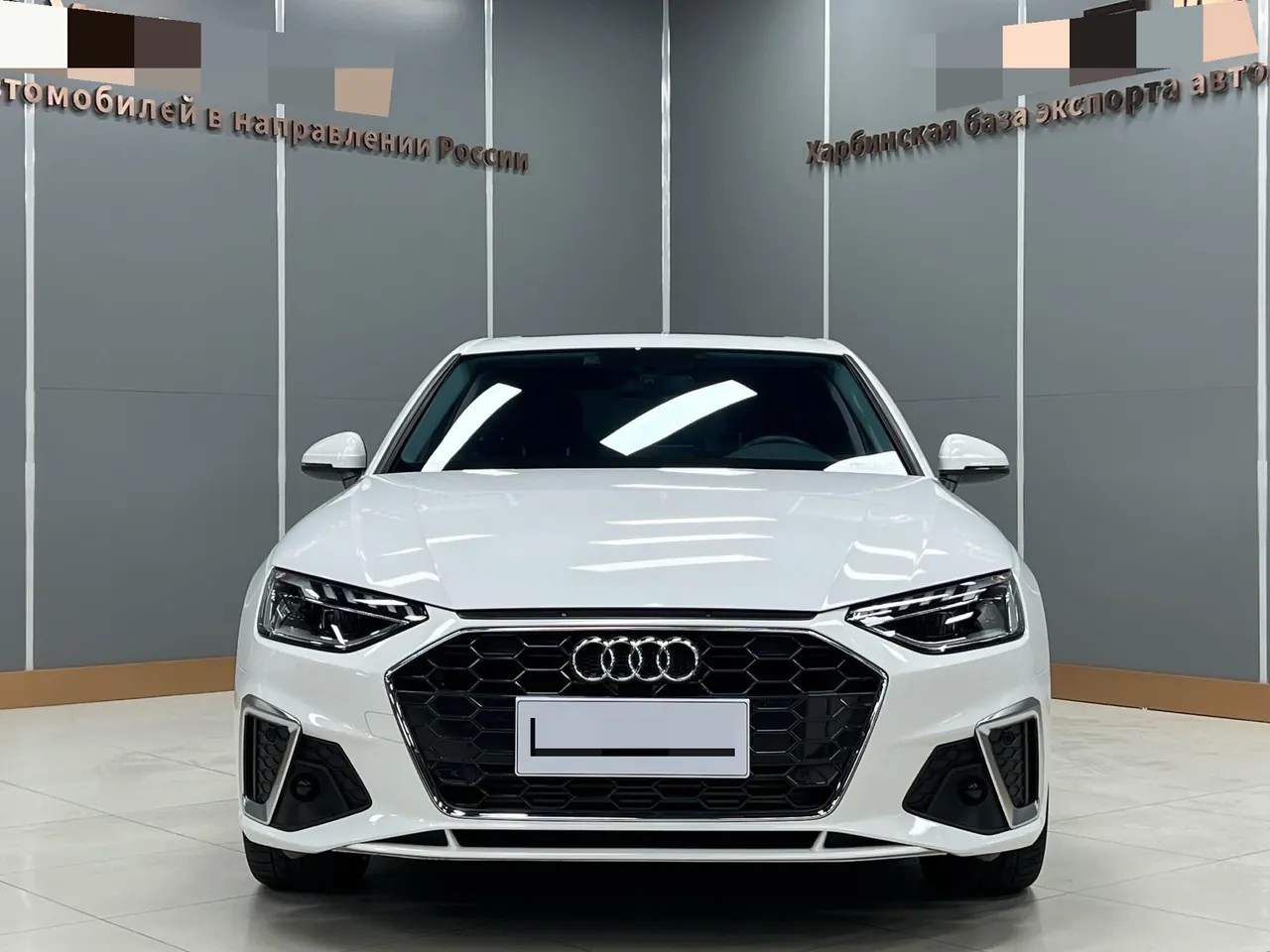 Audi 2022 A4L 2.0TFSI 35TFSI Fashion Dynamic Automatic 2