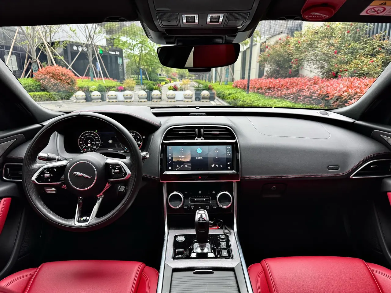 Jaguar 2022 XEL 2.0T 250PS R-DYNAMIC S Enterprising Sports Edition Automatic Gear 5