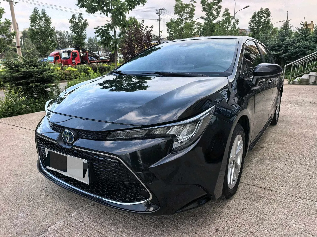 打开图片灯箱:Toyota 2022 Lei Ling Shuangqing 1.8H Stepless Deluxe Edition Automatic Gear