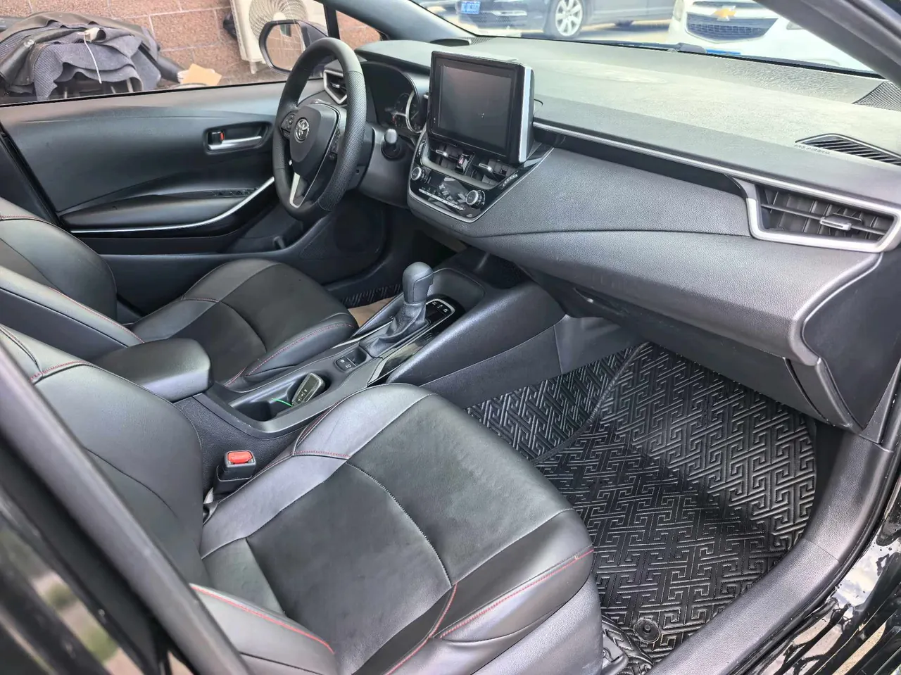 Toyota 2022 Lei Ling Shuangqing 1.8H Stepless Deluxe Edition Automatic Gear 12