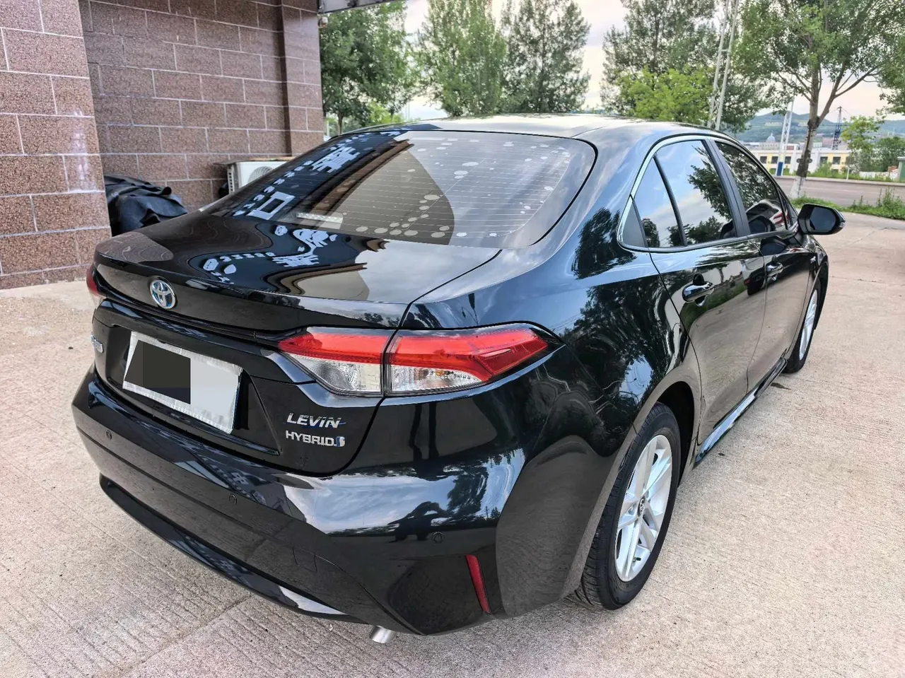 Toyota 2022 Lei Ling Shuangqing 1.8H Stepless Deluxe Edition Automatic Gear 19