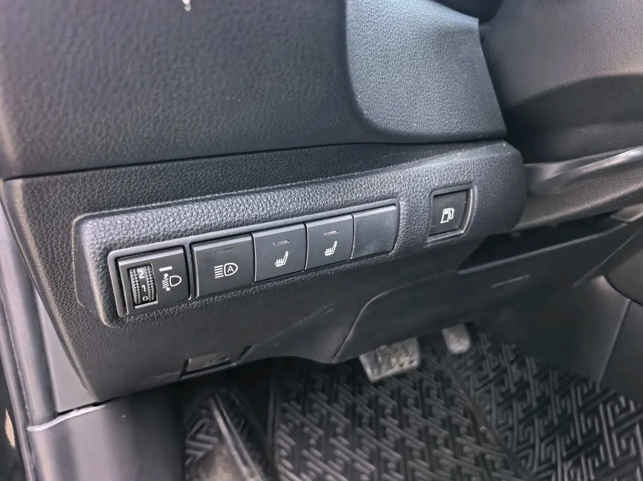 Toyota 2022 Lei Ling Shuangqing 1.8H Stepless Deluxe Edition Automatic Gear 5