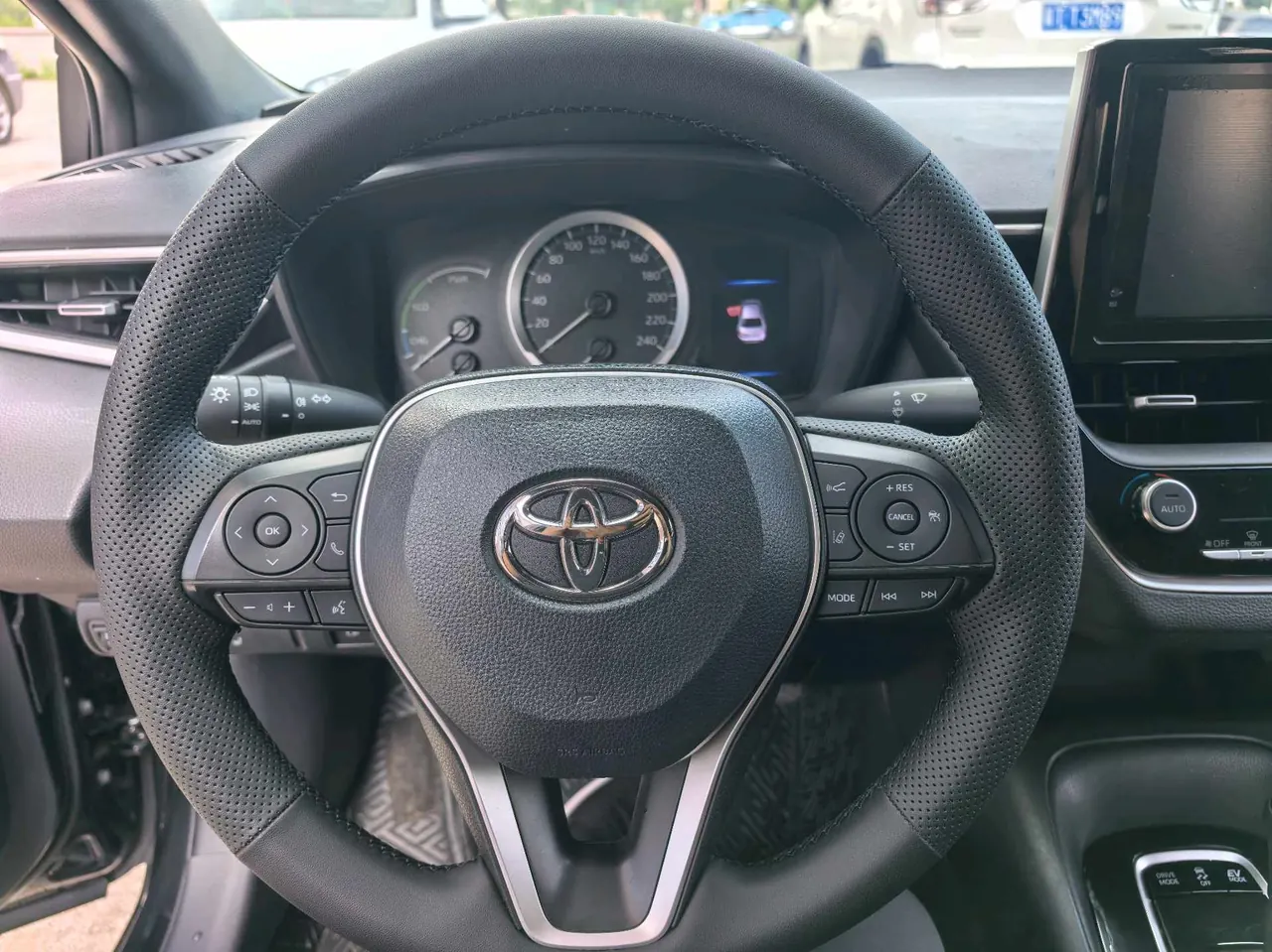 Toyota 2022 Lei Ling Shuangqing 1.8H Stepless Deluxe Edition Automatic Gear 8