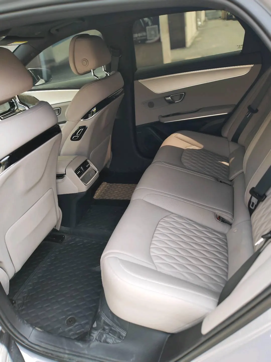 BYD 2025 Han EV smart driving version 605KM pilot version automatic gear 5