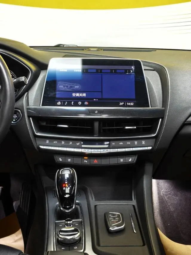 Cadillac 2021 CT5 2.0T 28T luxury automatic gear 3