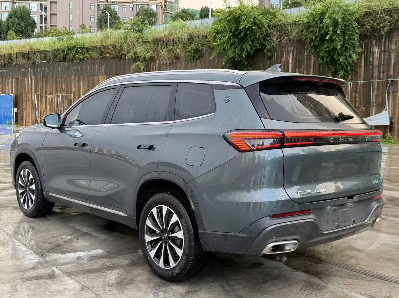 Chery 2025 Tiggo 8 PLUS 1.6TGDI 290TGDI Luxury Automatic Gear 6
