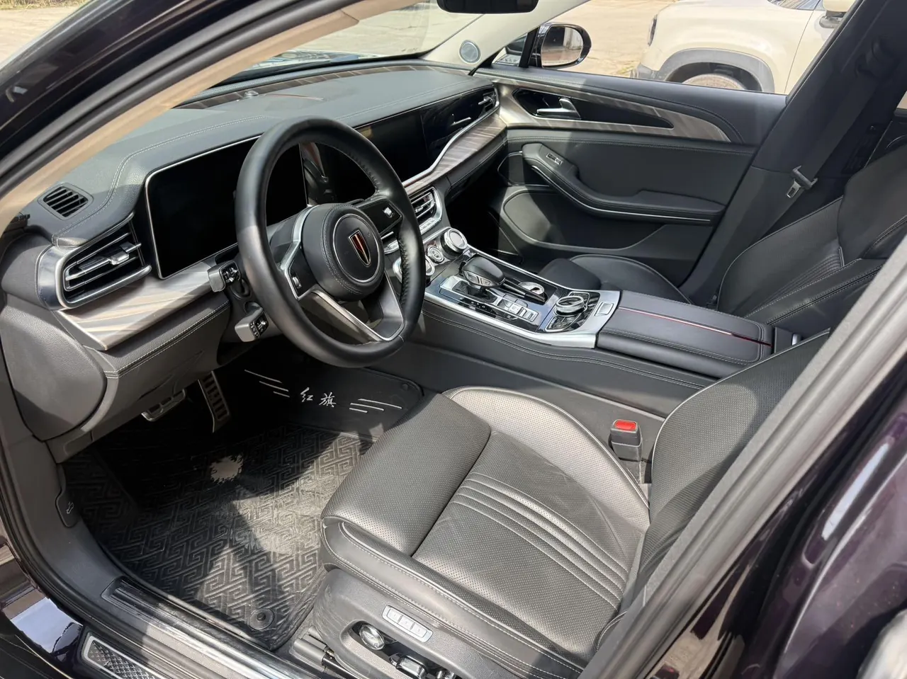 HongQi 2020 H9 48V 2.0T Zhilian Flag Edition Automatic Gear 12
