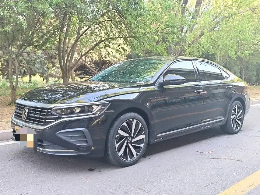 打开图片灯箱:Volkswagen 2025 Passat 2.0TSI 380TSI Subut Longteng Edition Automatic Gear