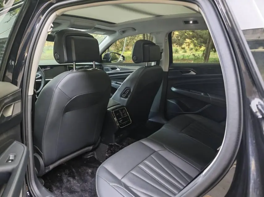 Volkswagen 2025 Passat 2.0TSI 380TSI Subut Longteng Edition Automatic Gear 6