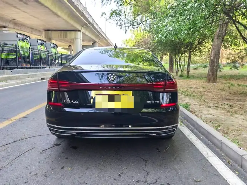 Volkswagen 2025 Passat 2.0TSI 380TSI Subut Longteng Edition Automatic Gear 8