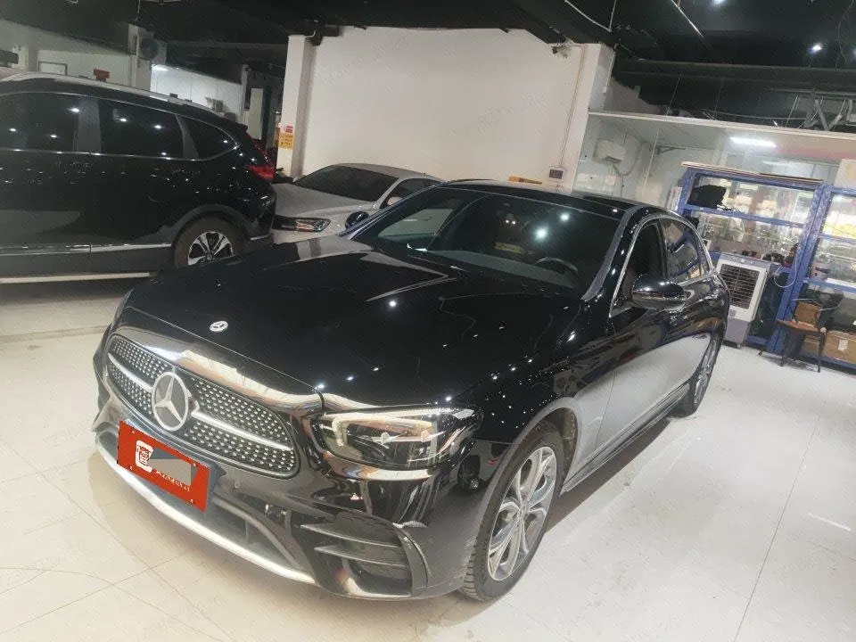 打开图片灯箱:Mercedes Benz E-Class 2022 E 300 L 2.0T Sports Luxury (Change 2) Automatic Gear