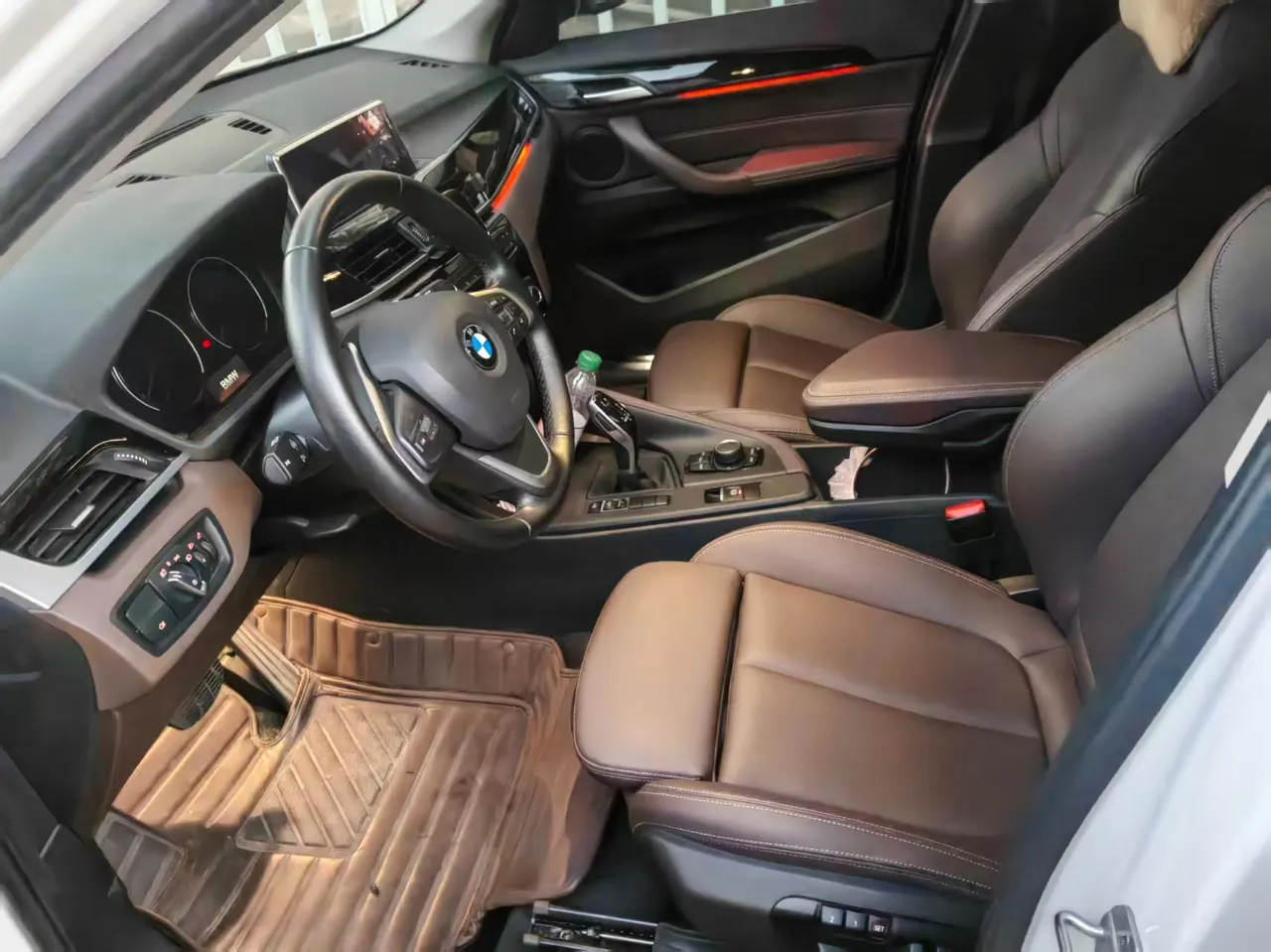 BMW 2020 X1 sDrive20Li 1.5T fashion automatic gear 2