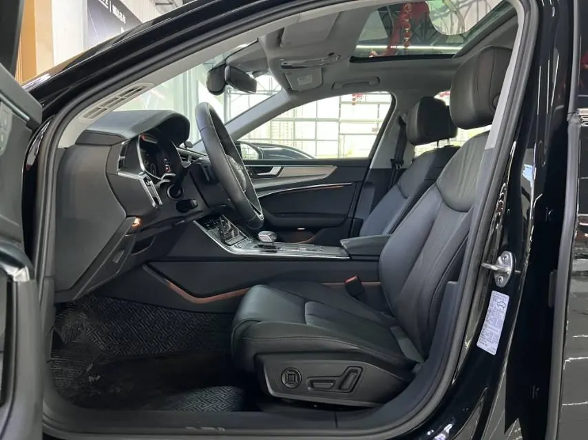 Audi 2021 A6L 2.0TFSI 45TFSI Quattro Selected Elegant Automatic Gear 5