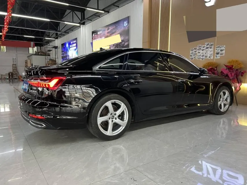Audi 2021 A6L 2.0TFSI 45TFSI Quattro Selected Elegant Automatic Gear 9