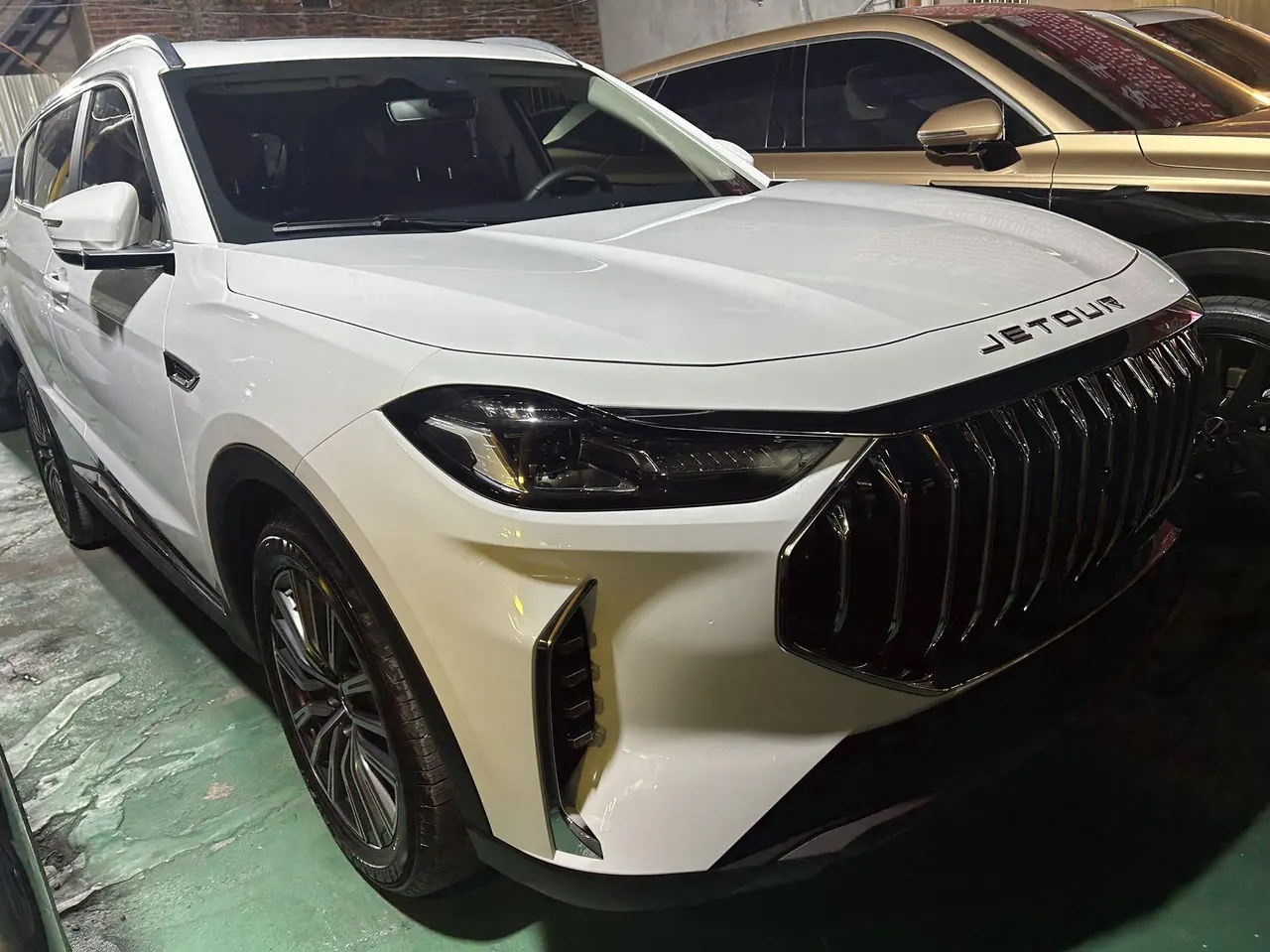 Jetour 2025 X70L 1.5TD Comfortable 7-seat Automatic 3