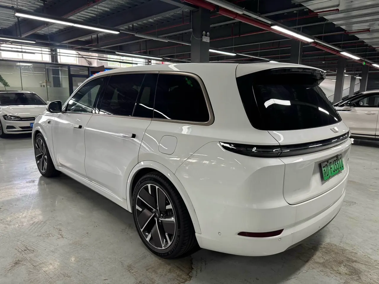 Li 2025 L9 Ultra Smart Refresh Edition Automatic Transmission 3