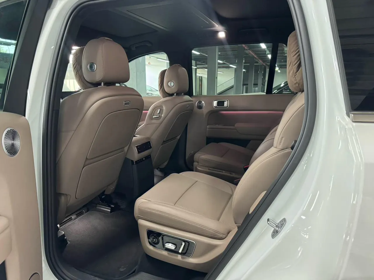 Li 2025 L9 Ultra Smart Refresh Edition Automatic Transmission 4