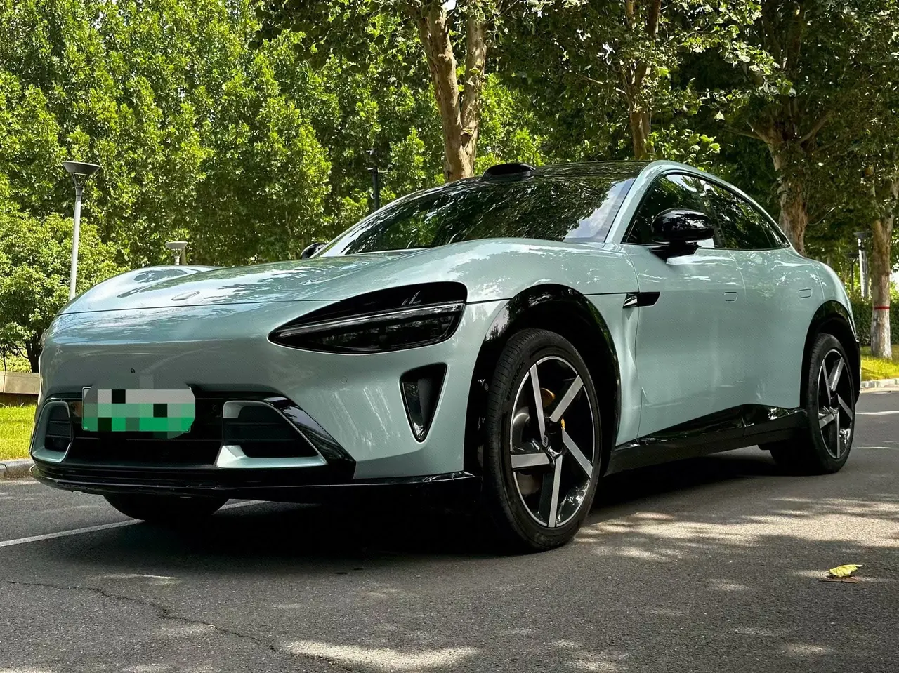 Open image lightbox: MI 2025 YU7 Long Endurance Four-wheel Drive Pro Edition Automatic Gear