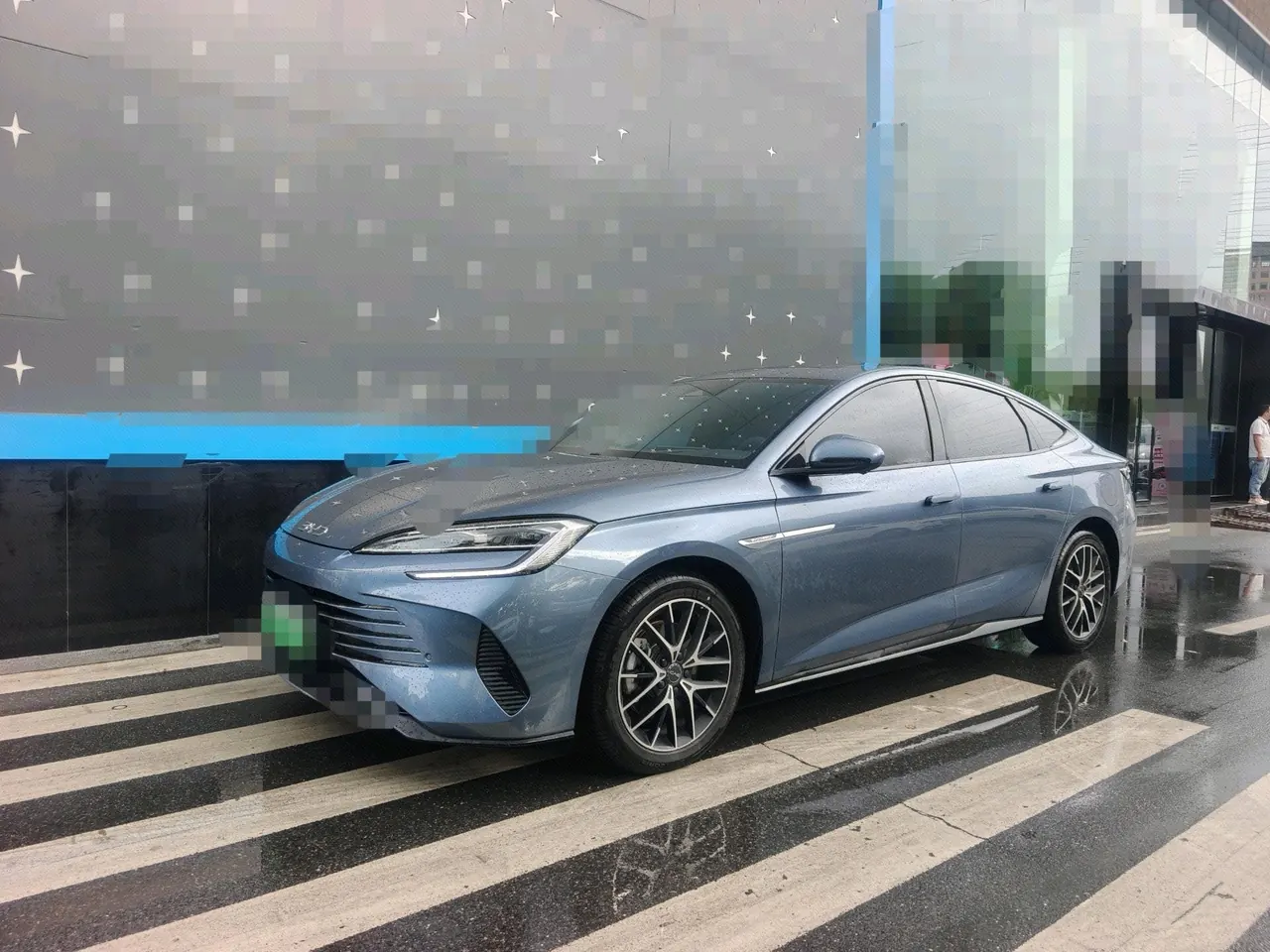 Open image lightbox: BYD 2025 seals 07 DM-i 1.5 stepless 125km noble automatic gear