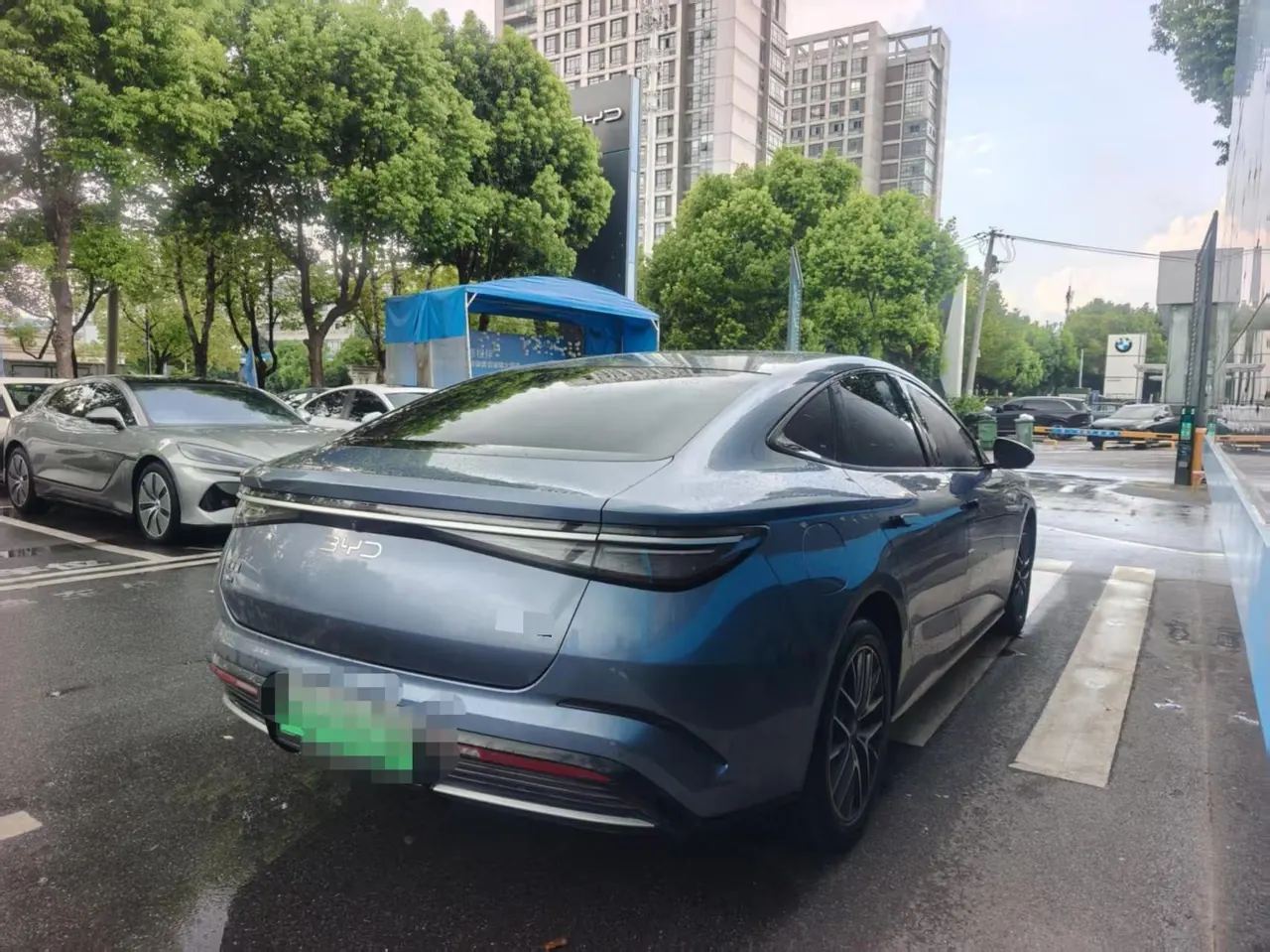 BYD 2025 seals 07 DM-i 1.5 stepless 125km noble automatic gear 3