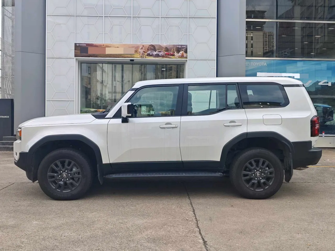 Toyota 2025 Prado HEV 2.4T all-around TX version 5-seat automatic gear 2