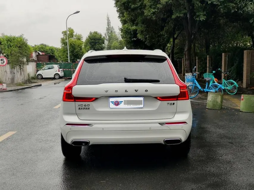 Volvo 2021 XC60 2.0T T5 4-wheel drive smart luxury automatic gear 2