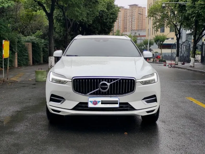 Volvo 2021 XC60 2.0T T5 4-wheel drive smart luxury automatic gear 3
