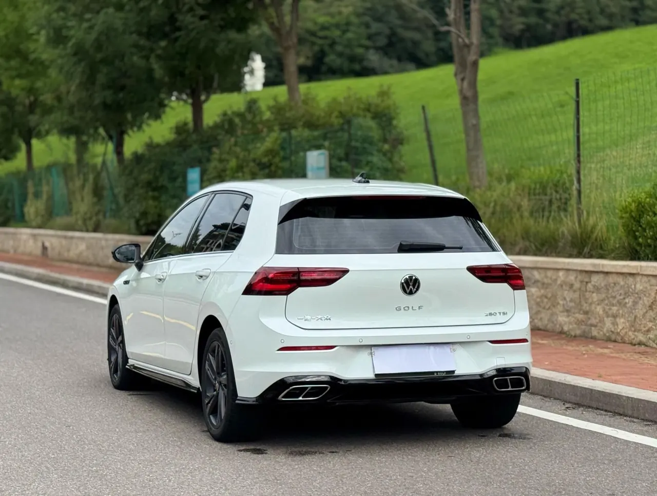 Volkswagen 2021 Golf 8 R-Line 1.4TSI 280TSI Automatic 5