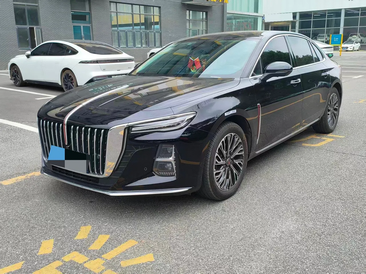 Open image lightbox: HongQi 2025 H5 2.0T Flag Chang 500000 Commemorative Automatic Gear
