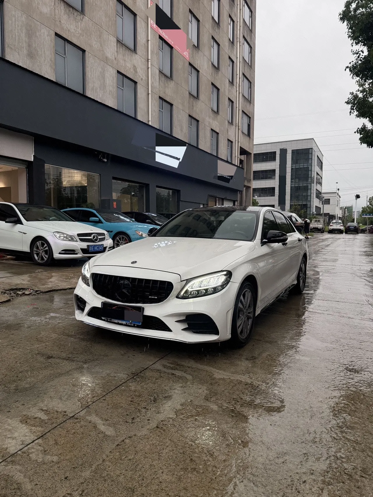 打开图片灯箱:Mercedes Benz Class C 2020 C 200 L 1.5T Fashion Sports Edition (Modified) Automatic Gear