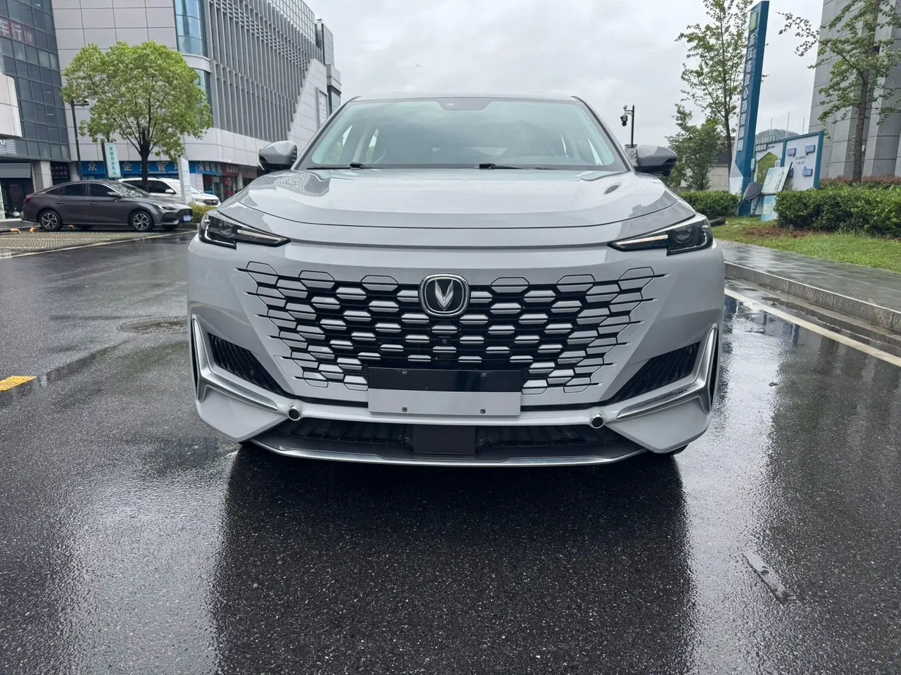 ChangAn 2021 UNI-K 2.0T Luxury Automatic 2