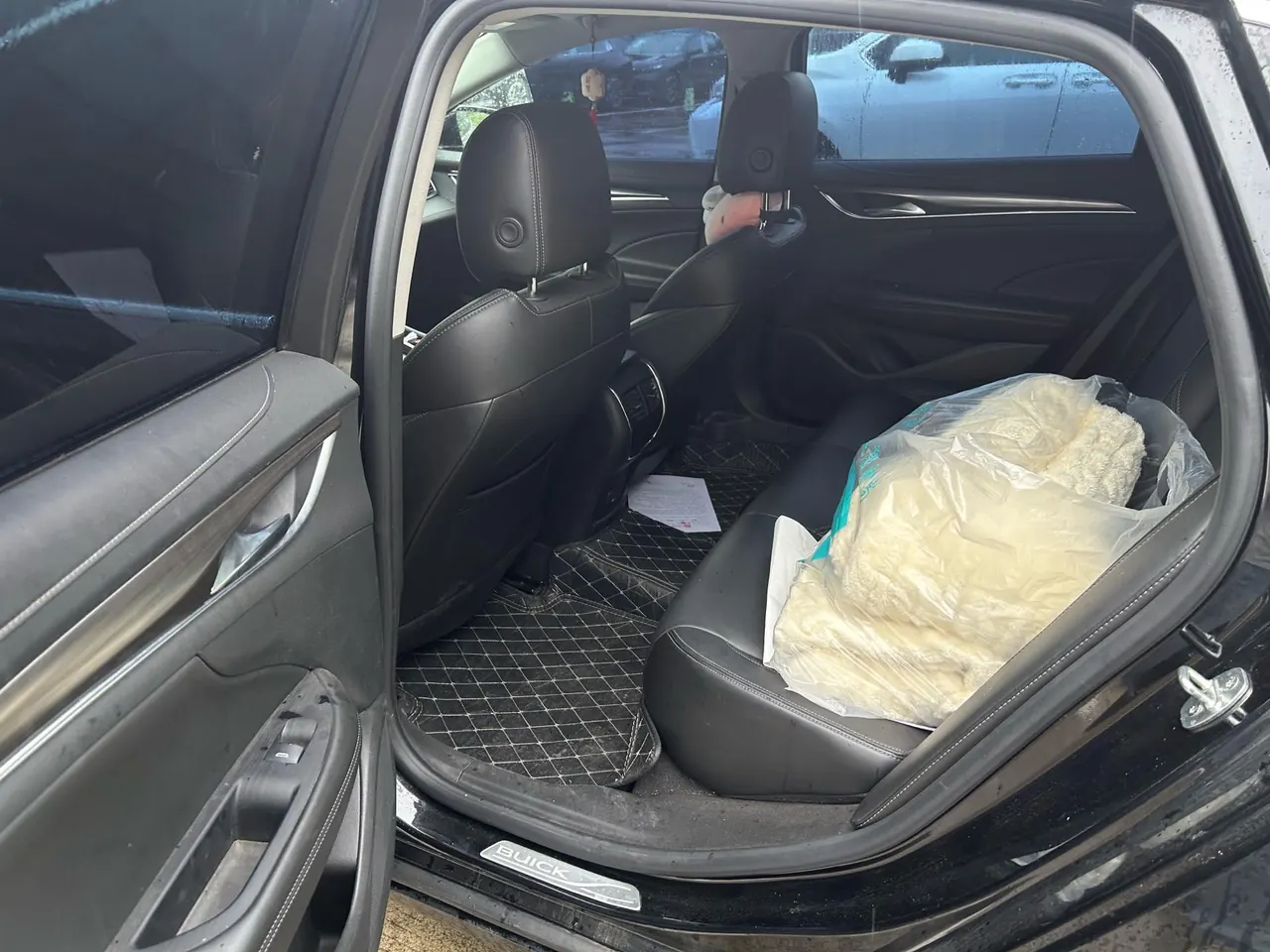 Buick 2021 LaCrosse 1.5T 552T Luxury Automatic Gear 4