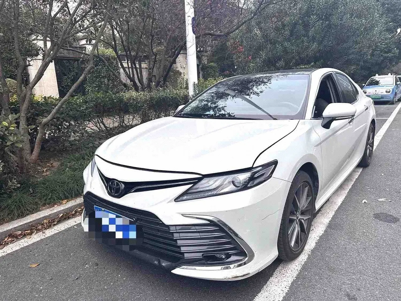 Open image lightbox: Toyota 2021 Camry 2.5G Deluxe Edition Automatic Gear