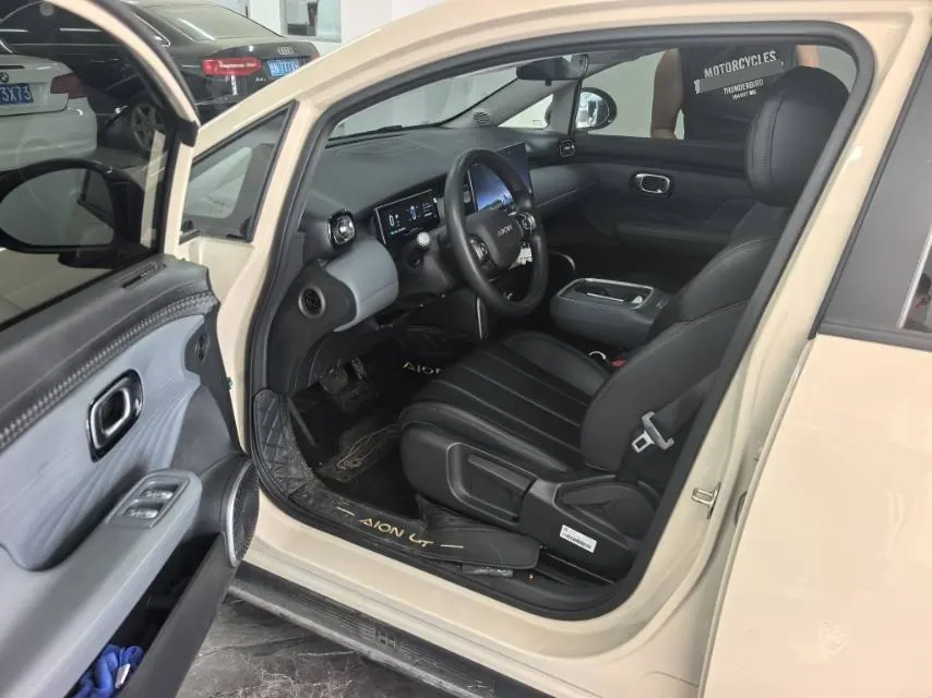 GAC Aion 2025 AION UT 420 Smart Edition Automatic Gear 4