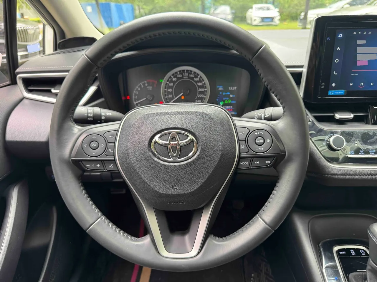 Toyota 2021 Corolla 1.2T Stepless Deluxe Edition Automatic Gear 11