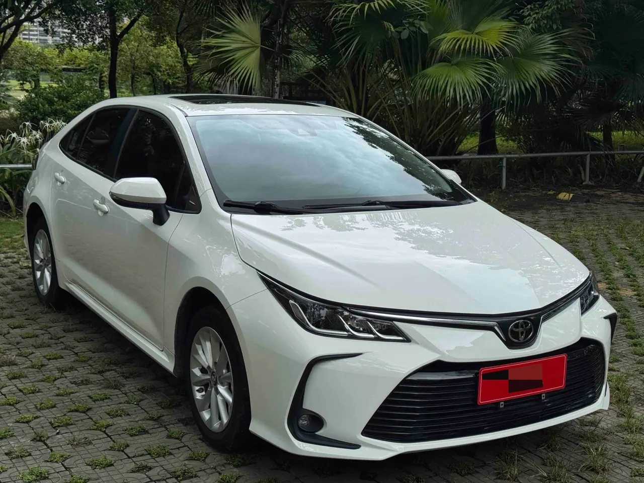Toyota 2021 Corolla 1.2T Stepless Deluxe Edition Automatic Gear 7