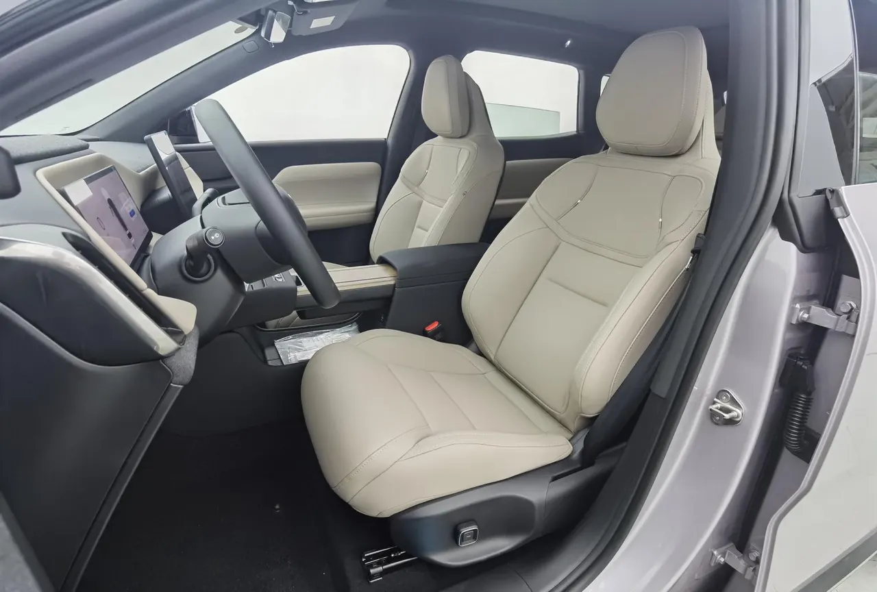 Volvo 2026 XC70 1.5T Two-Drive Long Endurance Core Automatic Gear 13