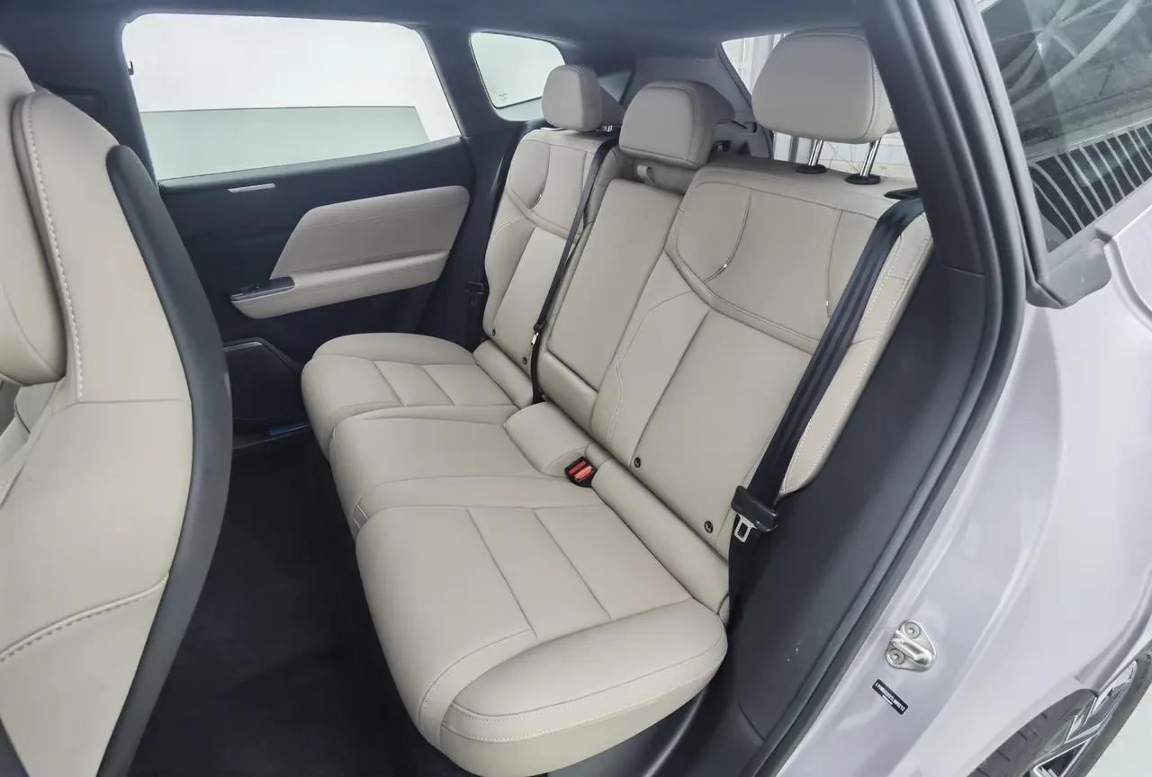 Volvo 2026 XC70 1.5T Two-Drive Long Endurance Core Automatic Gear 15