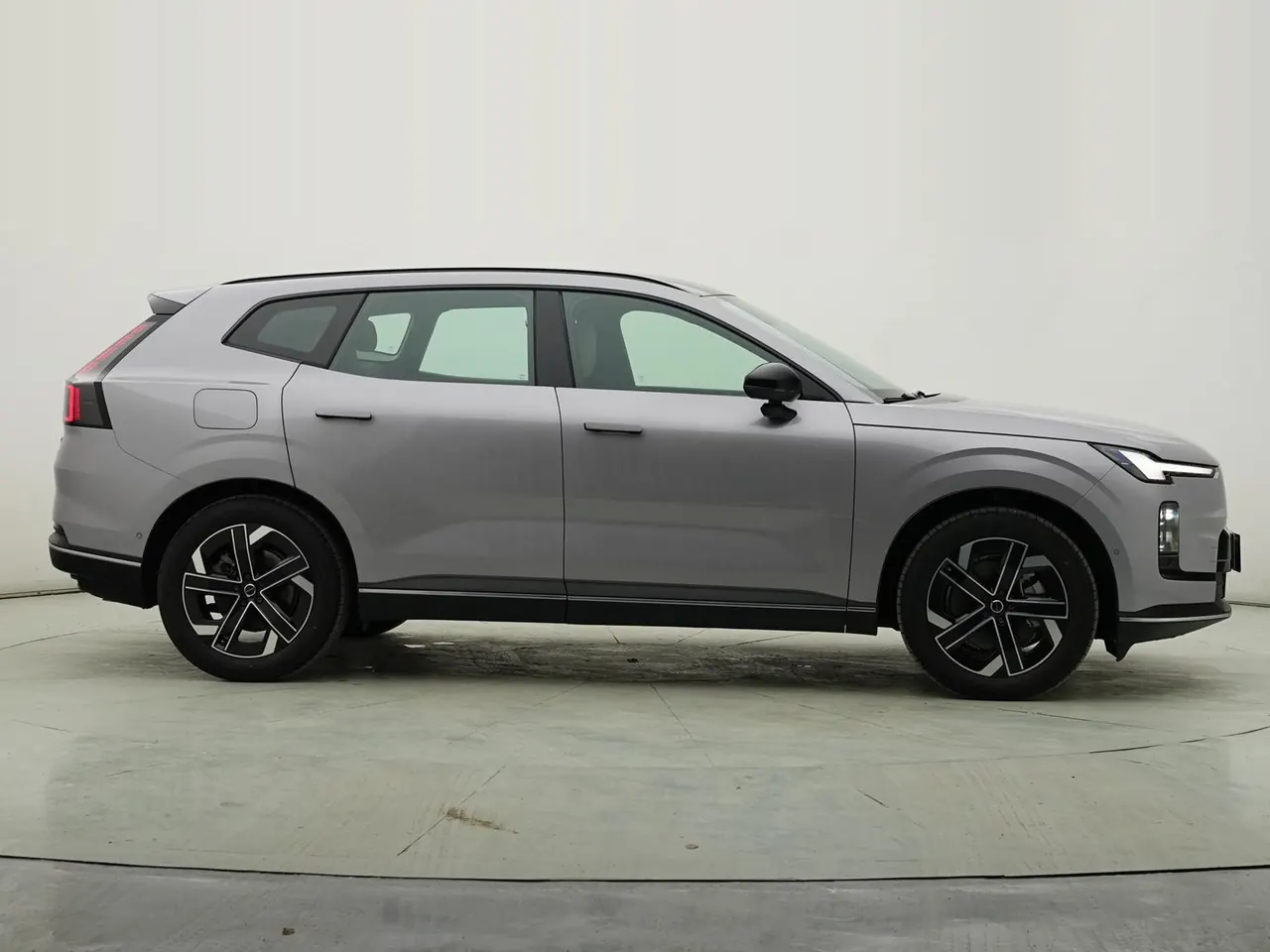 Volvo 2026 XC70 1.5T Two-Drive Long Endurance Core Automatic Gear 3