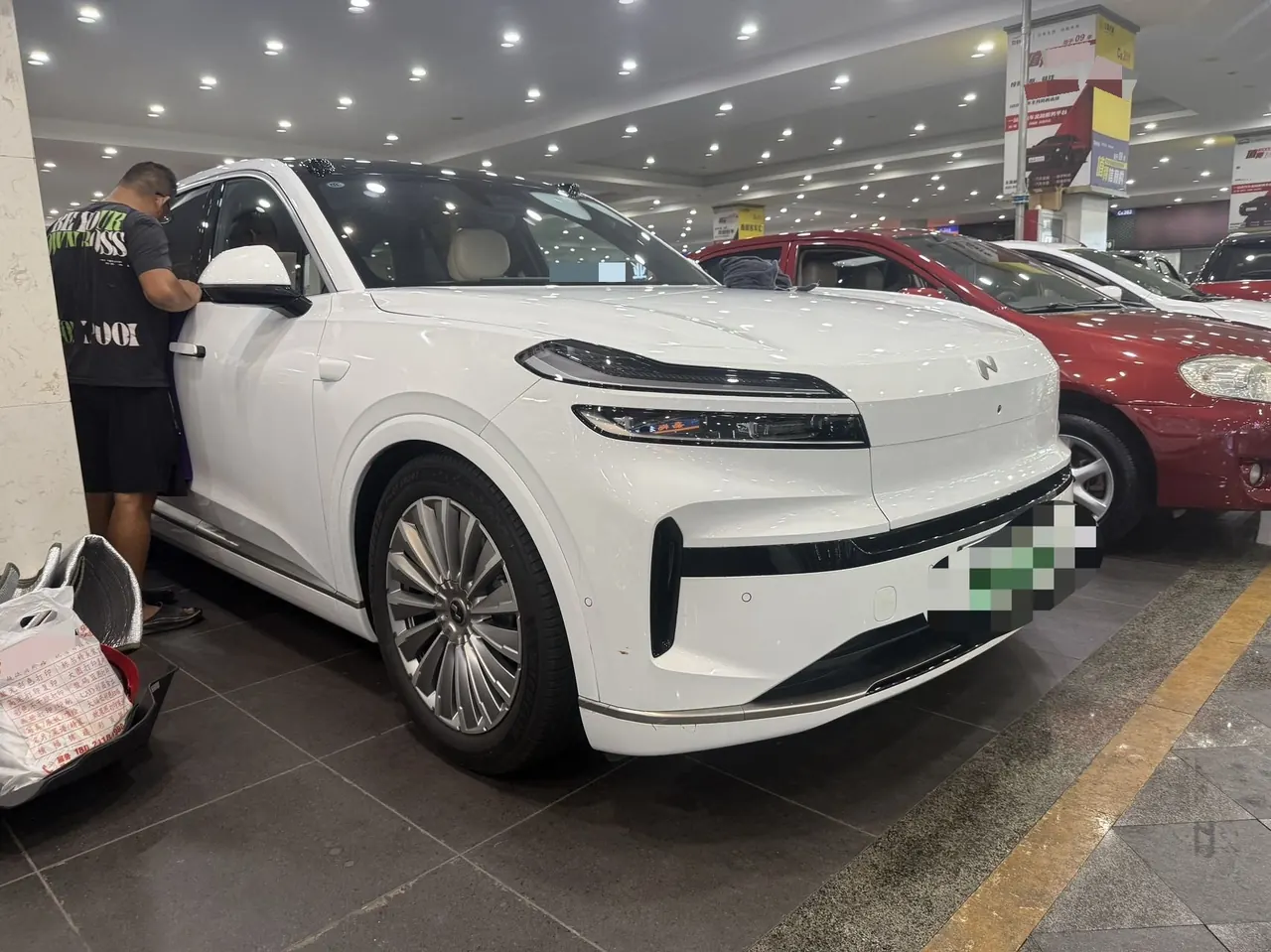 ONVO 2025 L90 Max six-seat automatic gear 2