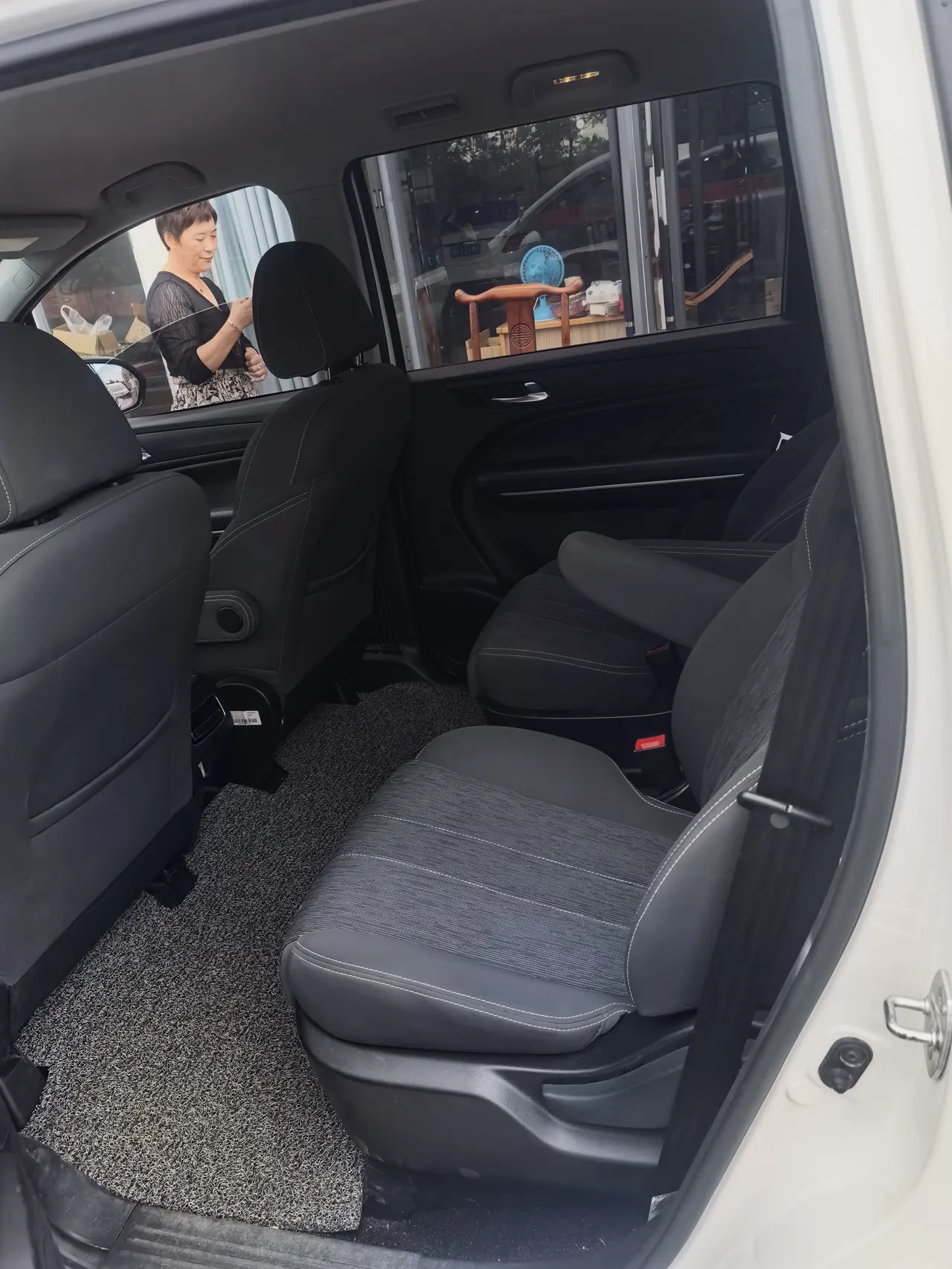 Chuanqi 2021 M6 1.5T 270T Elite Edition 7-seat Automatic Gear 5