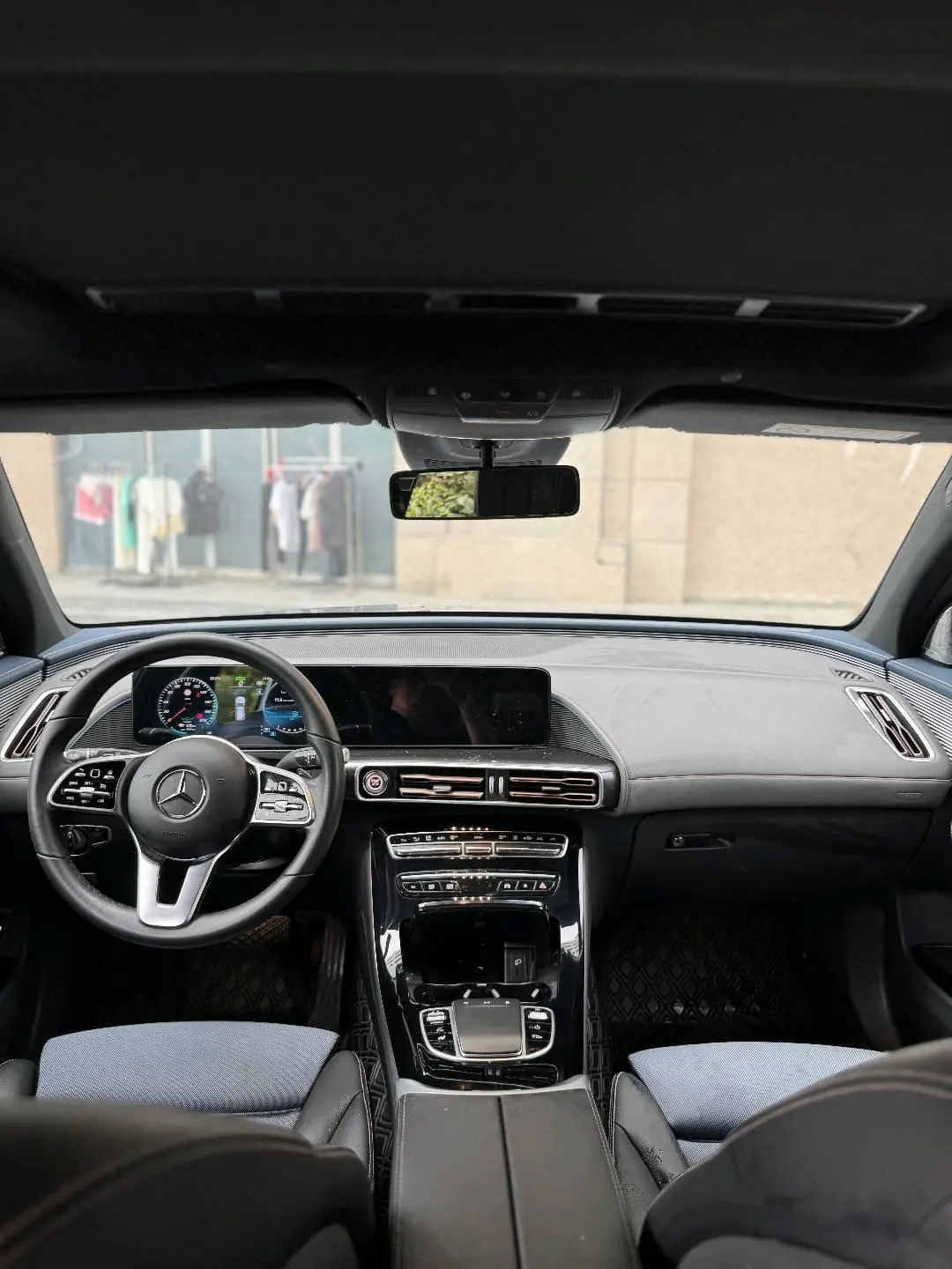 Mercedes Benz 2022 EQC 350 4MATIC EQC 350 4MATIC automatic gear 8
