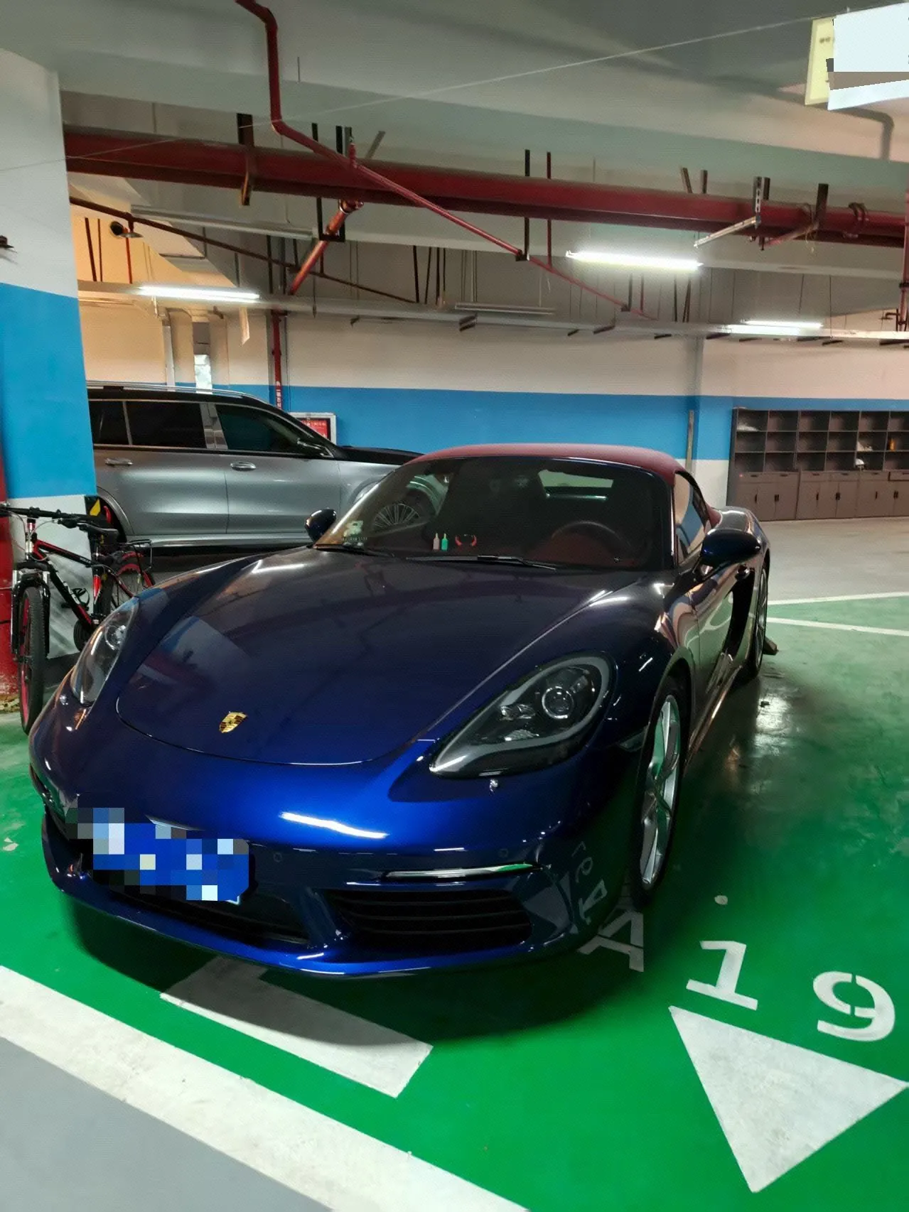 Open image lightbox: Porsche 718 (Imported) 2022 718 Boxer 2.0T Automatic